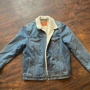 Levi Sherpa trucker M jacket